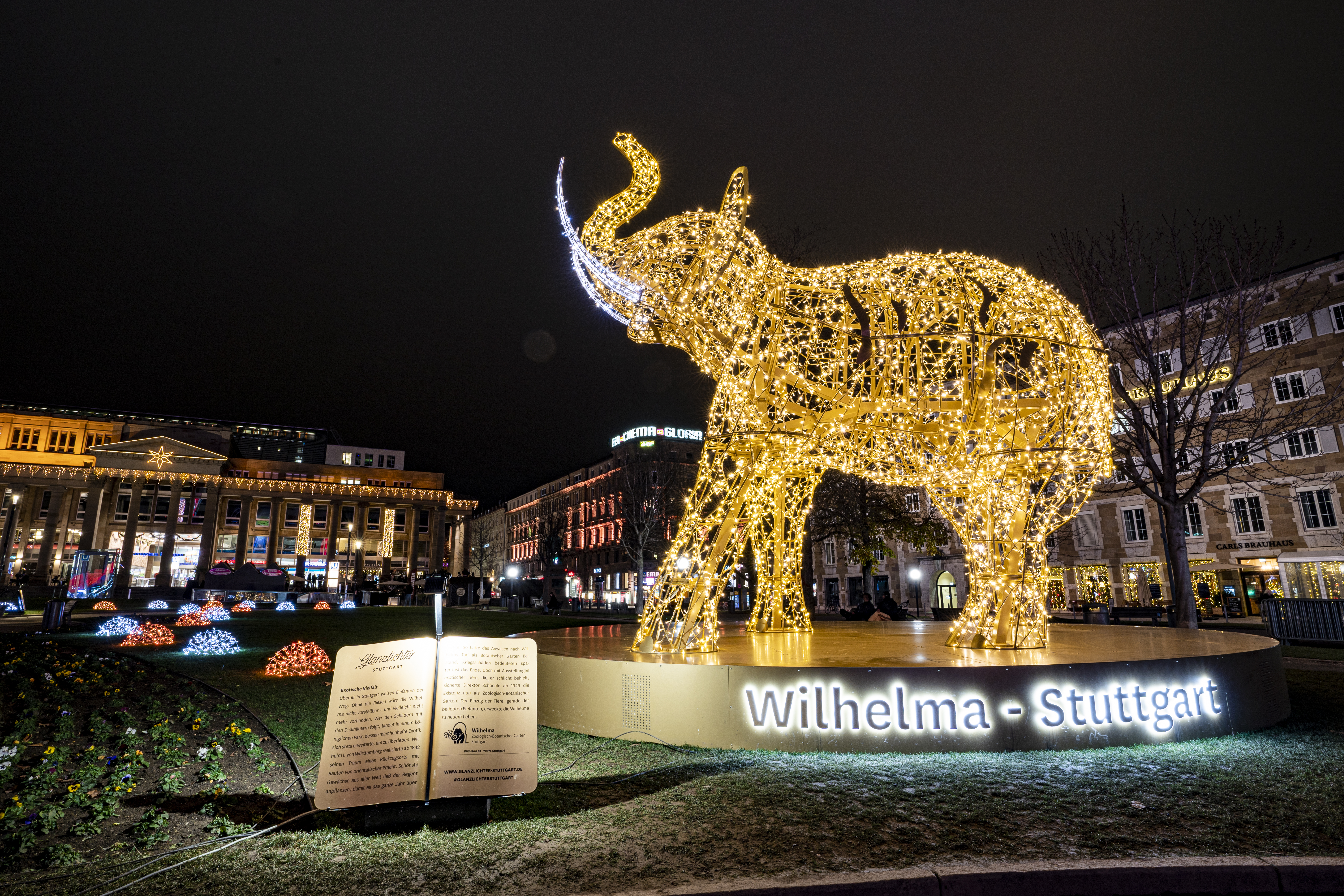 Nachhaltig beleuchtete Innenstadt während eines Lichtfestivals – Lichtdesign und Stadtbeleuchtung von MK Illumination.